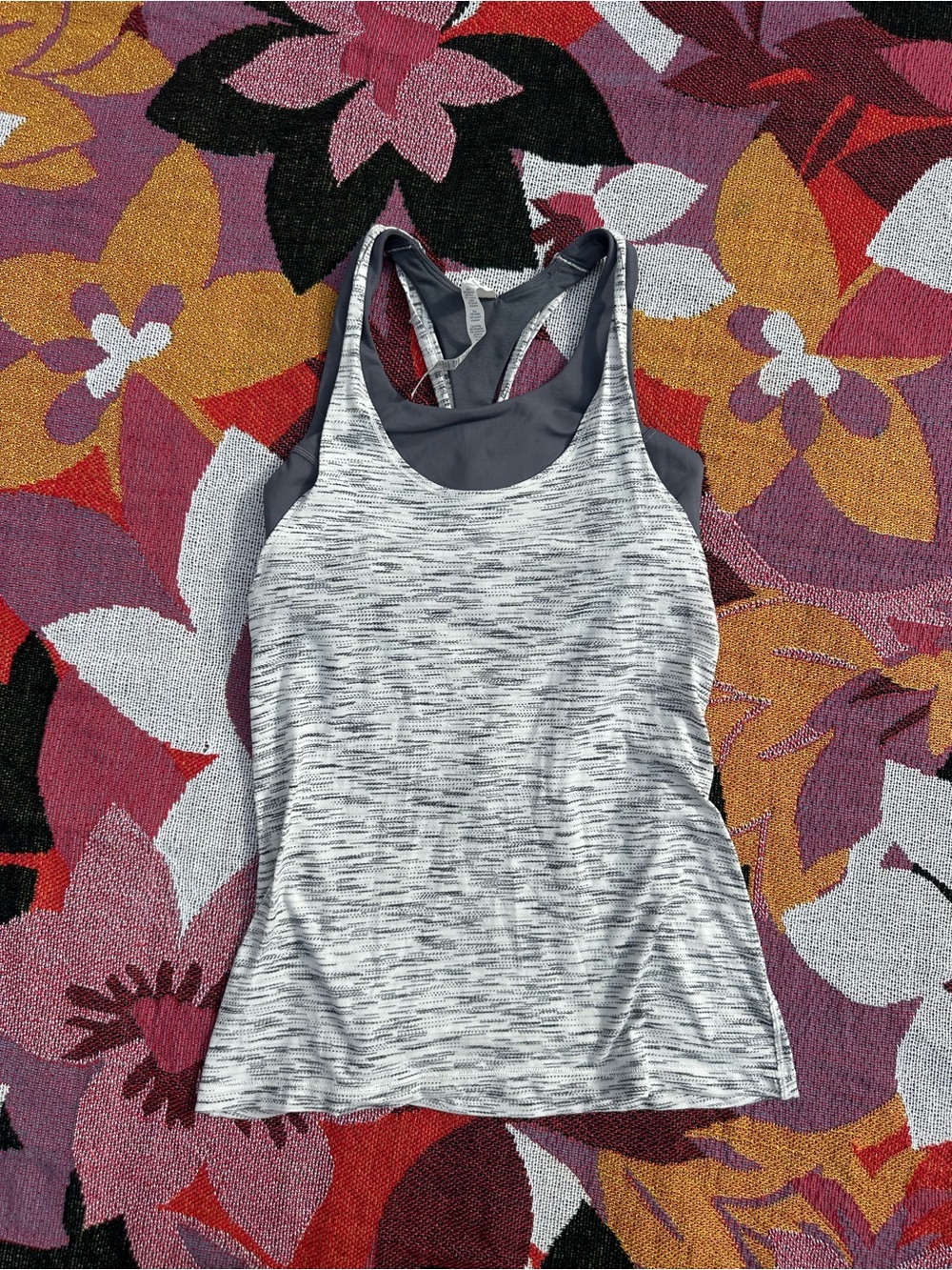 lululemon athletica Twist andToil White and Gray Spacedye Racerback Tank & Bra